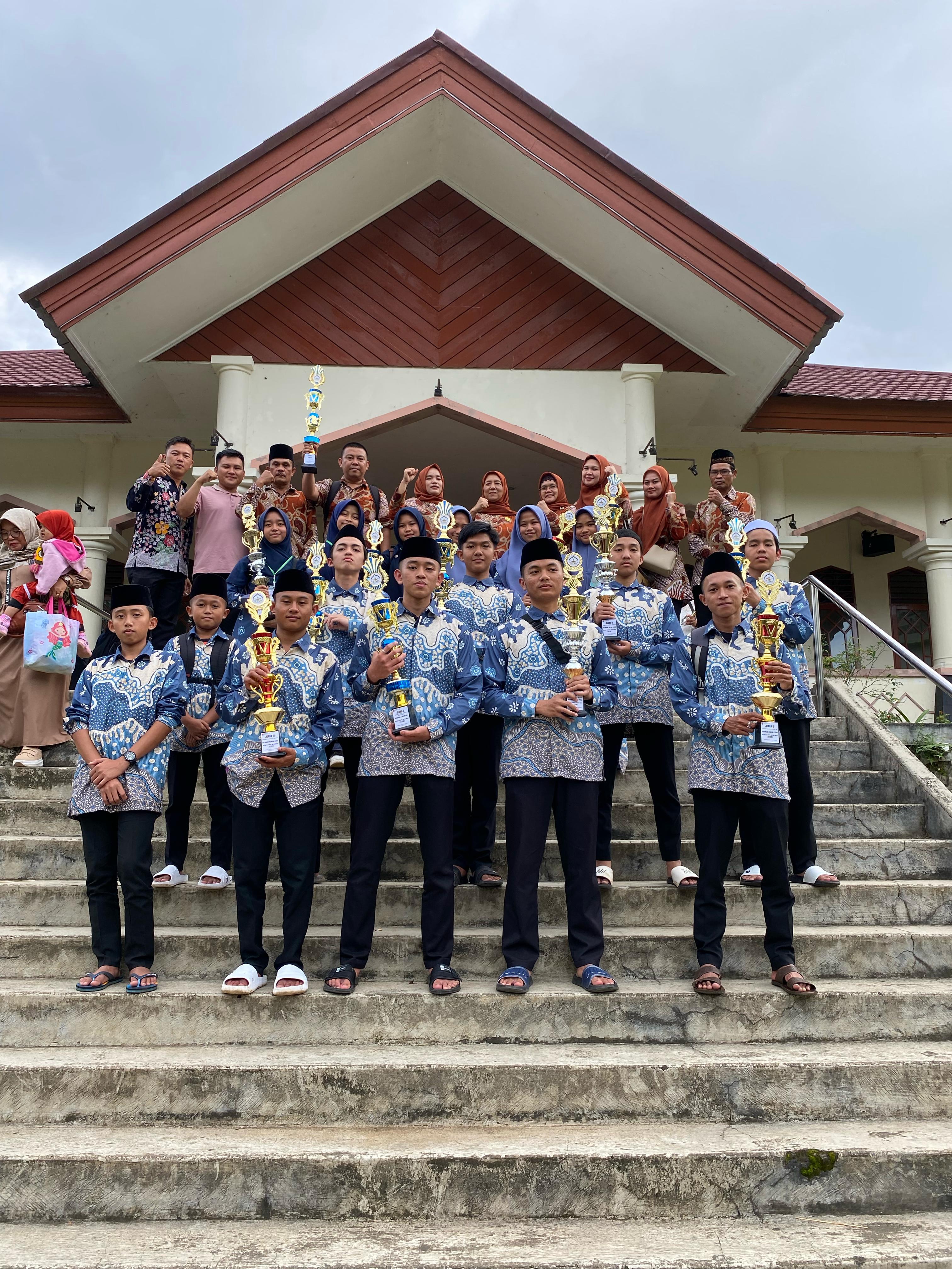 Melalui Seleksi Tilawatil Qur'an Hadist (STQH) Tingkat Kota Pagar Alam, Kita Kobarkan Semangat Kalam Ilahi Guna Membangun Untuk Bangsa Bermartabat "